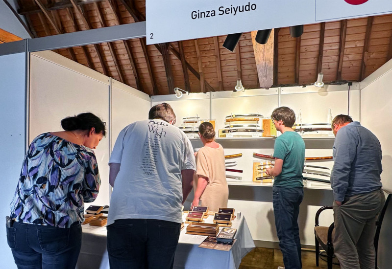 Exhibition booth of Ginza Seiyudo displaying Japanese swords at Japan Art Fair 2024 in Utrecht